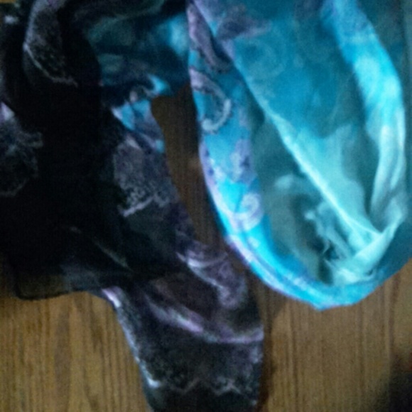 Scarf - Picture 2 of 2