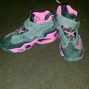 Blk&pink 1.5y nikes