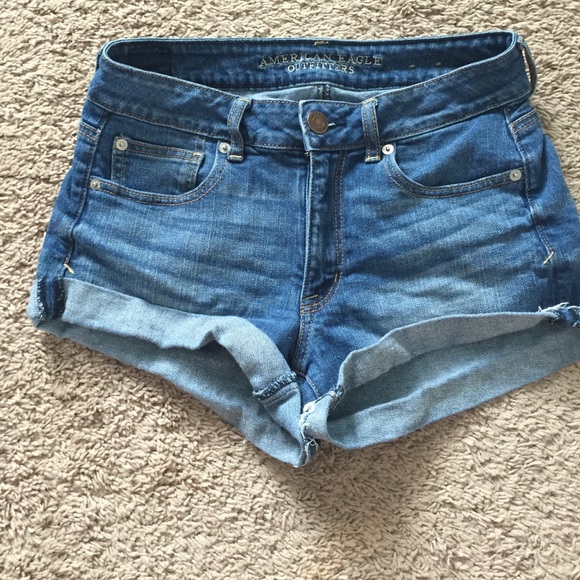 size 6 american eagle high waisted shorts