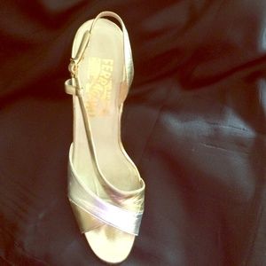 Ferragamo ladies open toe kitten heels 7