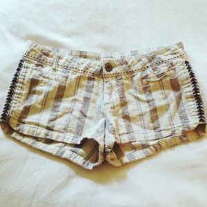 100% cotton striped shorts with navy stitching