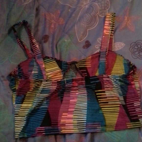 Crop top - Picture 2 of 2