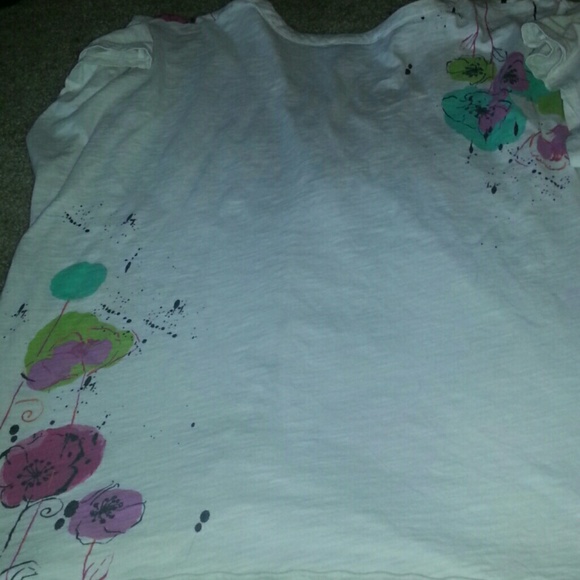 Beautiful flower splatter tee1x - Picture 4 of 4