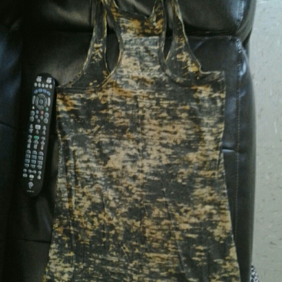 2 Urban  Outfitter printed tank tops - Picture 2 of 3