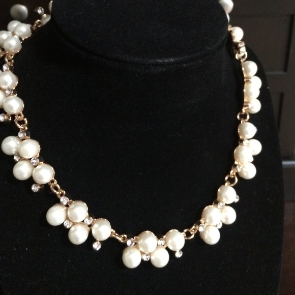 Pearls with rhinestone necklace