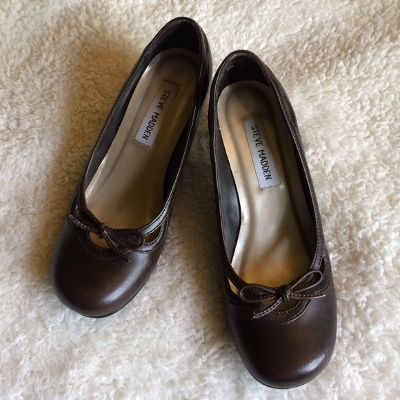 Steve Madden Shoes - Brown kitten heels