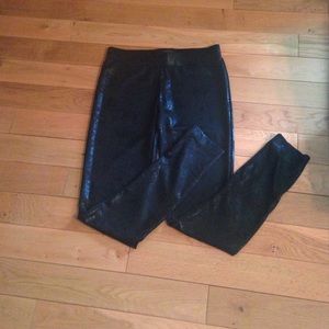 Women's shiny leggings