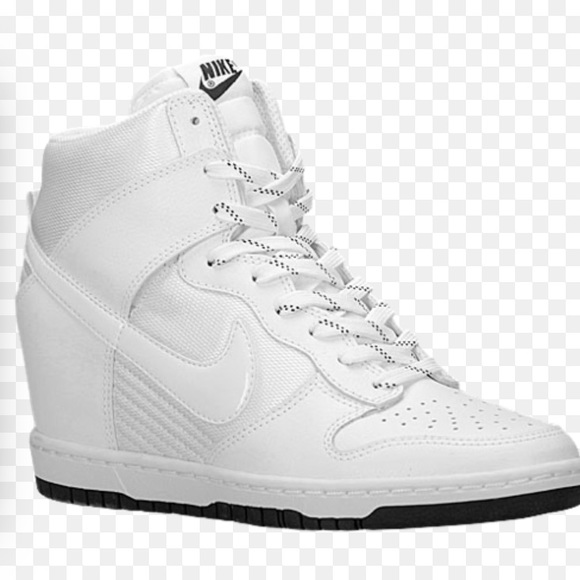 NIKE Sky Dunk Hi