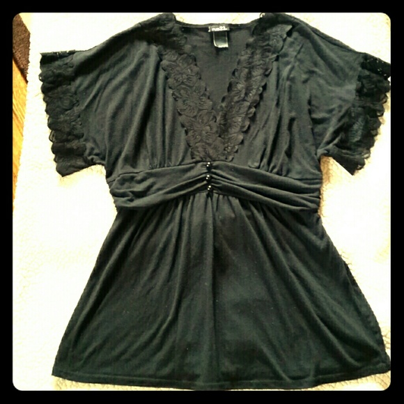 Black rue 21 top