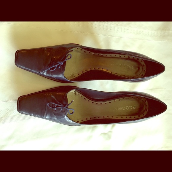 BCBG Retro Navy Pumps