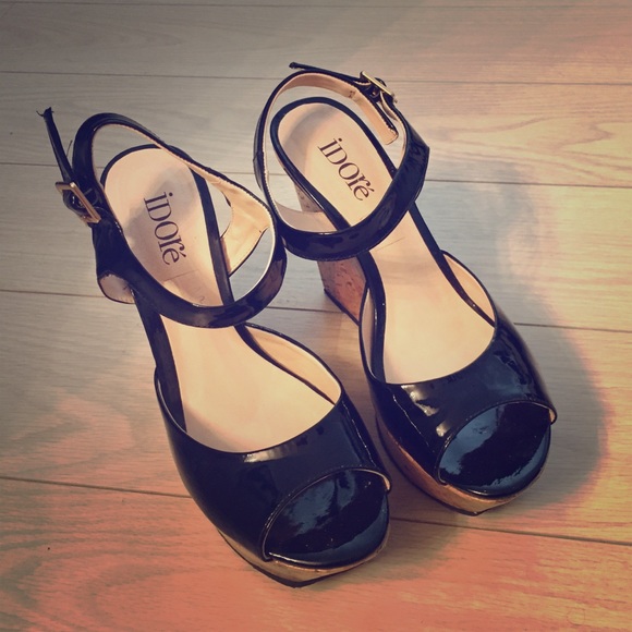 Idore Black Platform - Picture 1 of 4