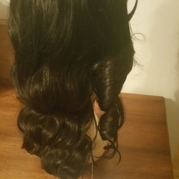 Wig - Picture 4 of 4