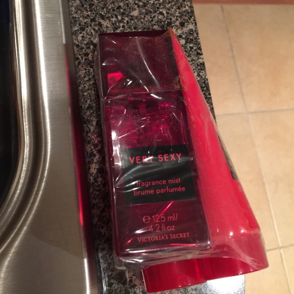 Victoria's Secret "Very Sexy" Set 🚫Negotiations