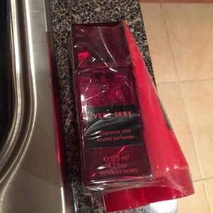 Victoria's Secret "Very Sexy" Set 🚫Negotiations