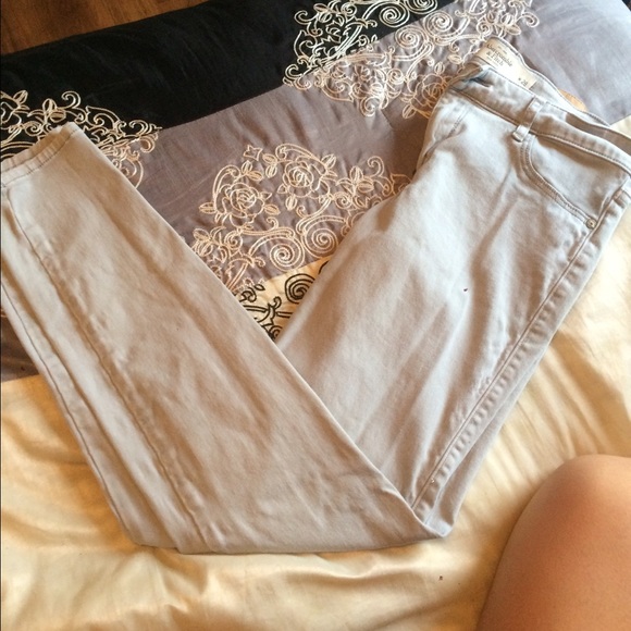 Light grey Abercrombie skinny jeans - Picture 1 of 4