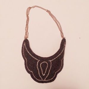 🚀NWOT beaded bib necklace