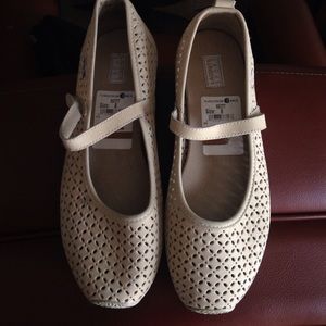 Lacoste sport shoes