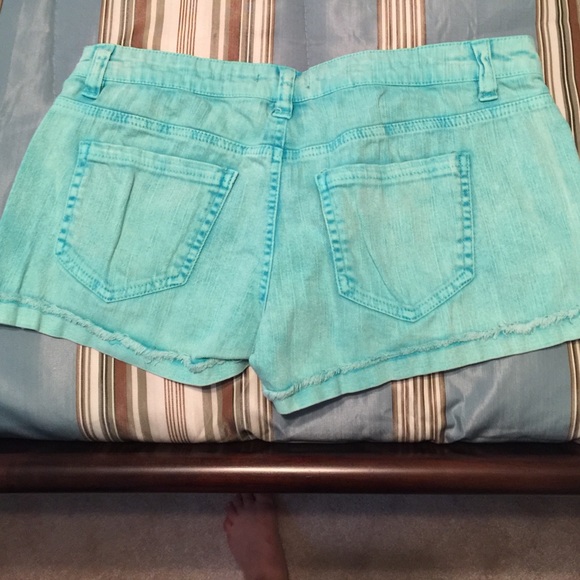 Shorts - Picture 2 of 2