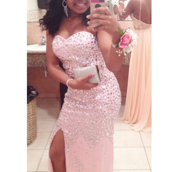 PROM DRESS !!! 💃🏽💃🏽 TAKING OFFERS💥🚨🚨