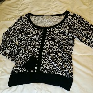 Button Up Patterned Cardigan💙