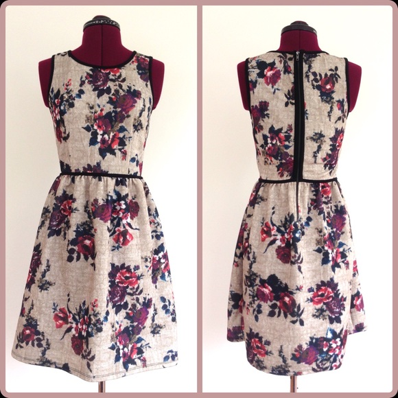 textured floral zipper back dress