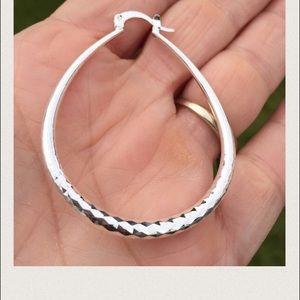 Bundle 2 earrings 2 bracelets