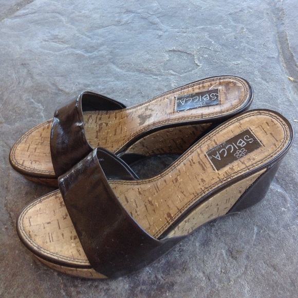 Heels - Picture 2 of 3