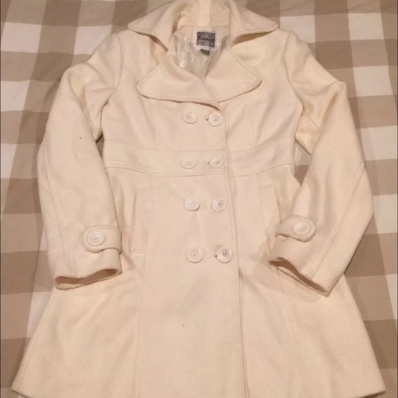NEW - Forever 21 Women's Cream Trench Coat