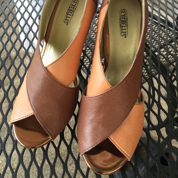 Seychelles pink/brown/bronze wedge sandals