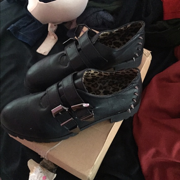 High heel shoe - Picture 1 of 1