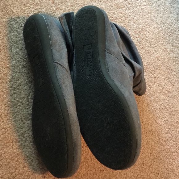 Grey booties - Picture 3 of 3