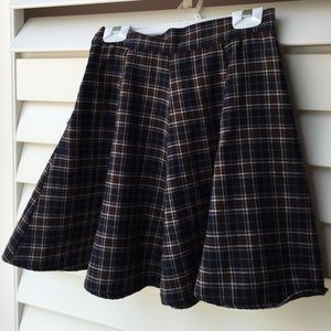 Brandy Melville Skirts - Brandy Melville plaid Skirt Brandy Melville Skirts - Brandy Melville plaid Skirt