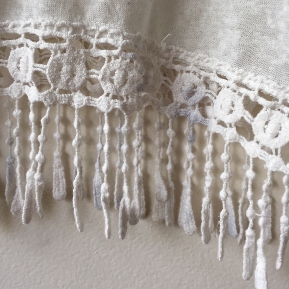 Cream fringe bottom top - Picture 3 of 4