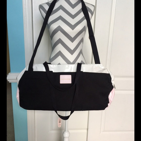 Victoria's Secret Other - Victoria Secret Duffel Bag
