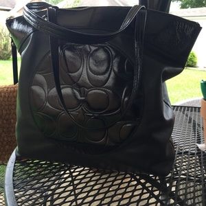Black Coach purse in excellent condition
