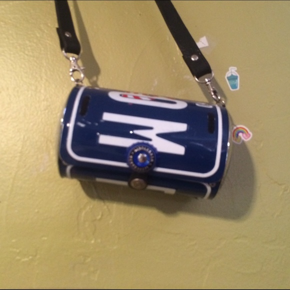 🚫BUNDLED🚫 Over the shoulder License plate purse - Picture 1 of 3