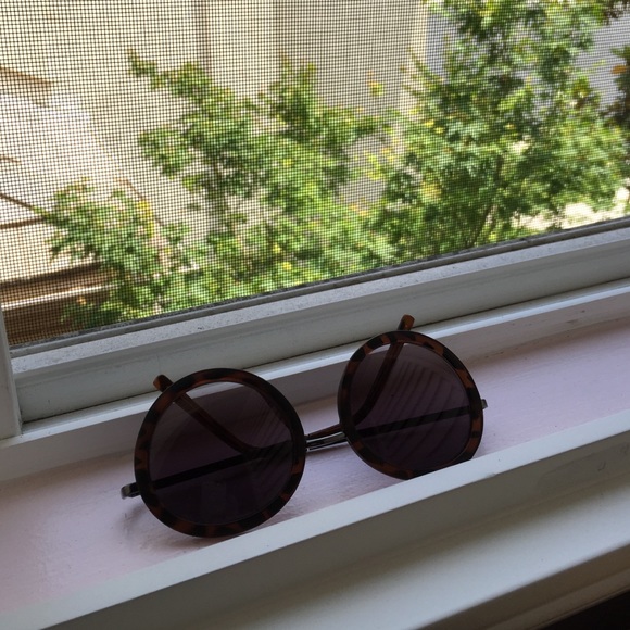 Nordstrom Accessories - 🚫SOLD 🚫Round sunnies 😎 Nordstrom Accessories - 🚫SOLD 🚫Round sunnies 😎