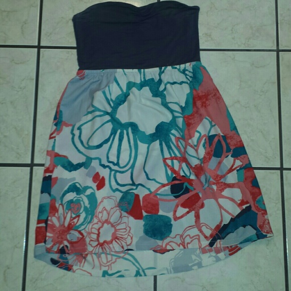 Floral/beach dress - Picture 2 of 2