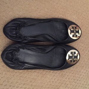 Black Ballet Flats