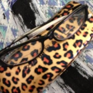 💜Rampage Glasses and Case💜