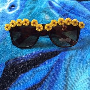 Sunflower Sunglasses😎