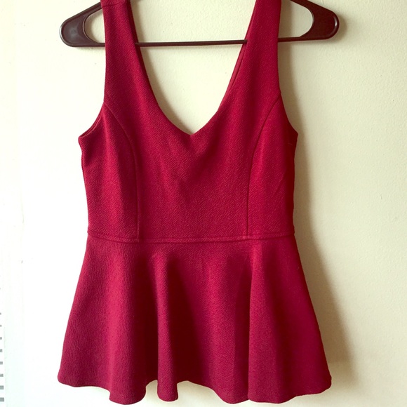 Forever 21 Tops - Sleeveless burgundy peplum