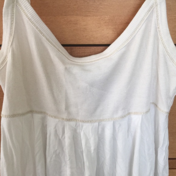 Top - Picture 2 of 4