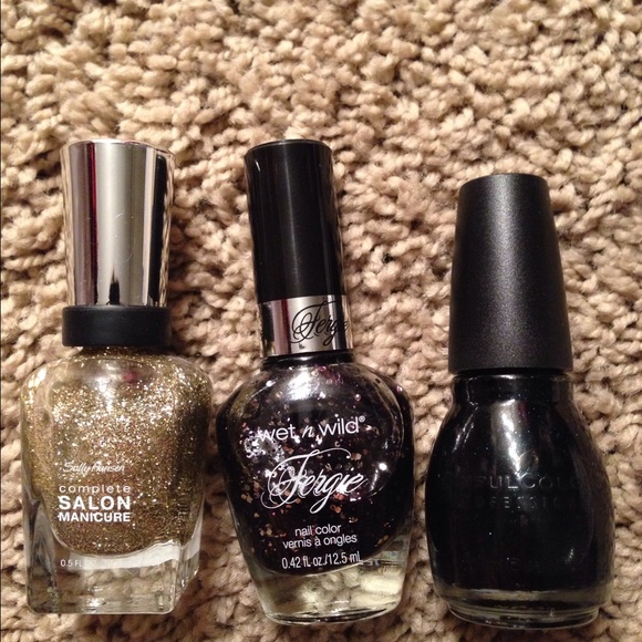 **LAST DAY** Chic nail polish set