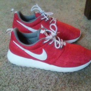 nike roshe's