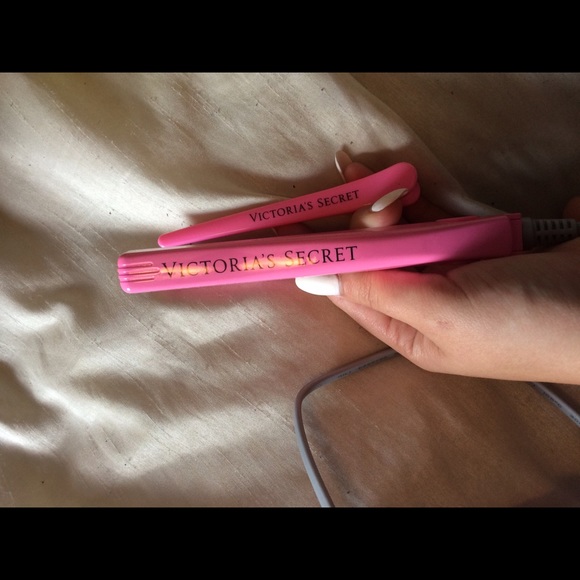 Victoria's Secret mini hair straightener