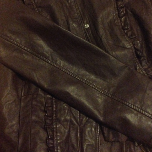 Leather jacket - Picture 3 of 3