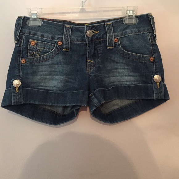 Cuffed denim shorts