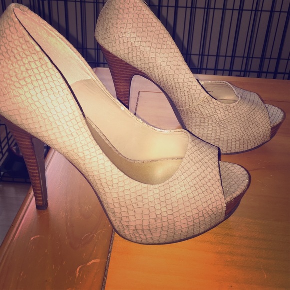 jessica simpson snakeskin heels