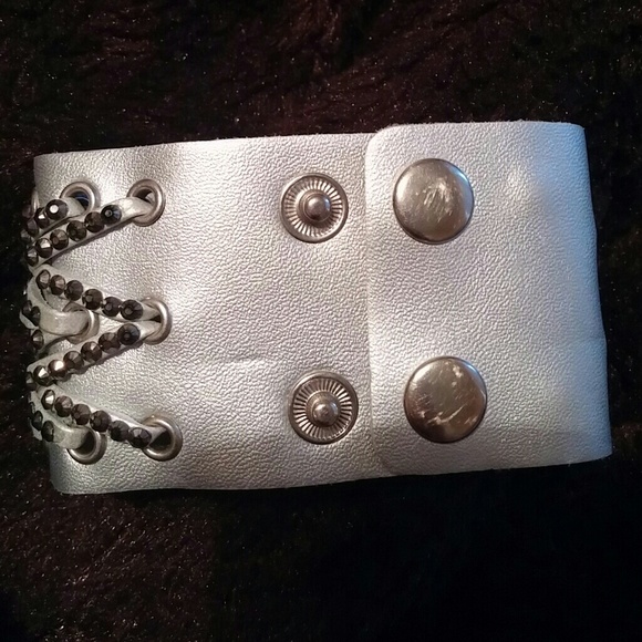 Braclet - Picture 2 of 2